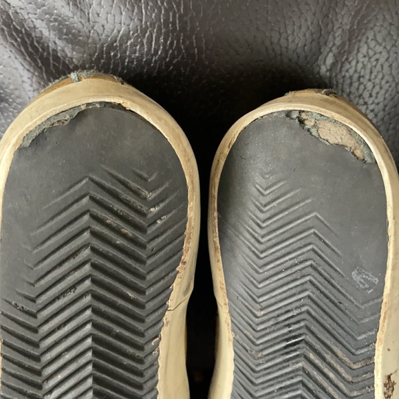 Authentic Golden Goose Sneakers - Picture 6 of 7